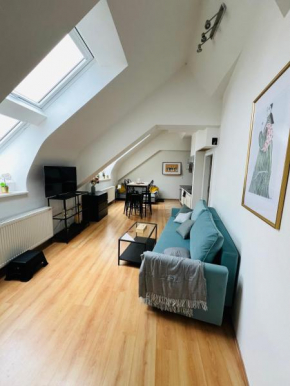 Central, Cozy & Stylish Apartment with Views